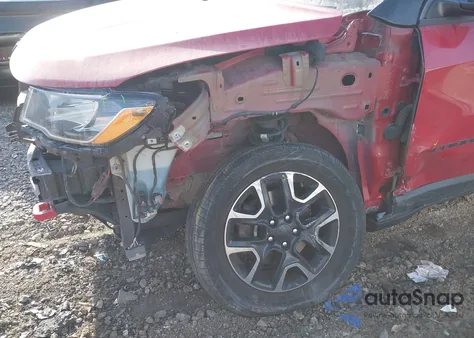 2018 Jeep Compass Trailhawk 4X4 z USA, uszkodzony, nr VIN 3C4NJDDB6JT482032